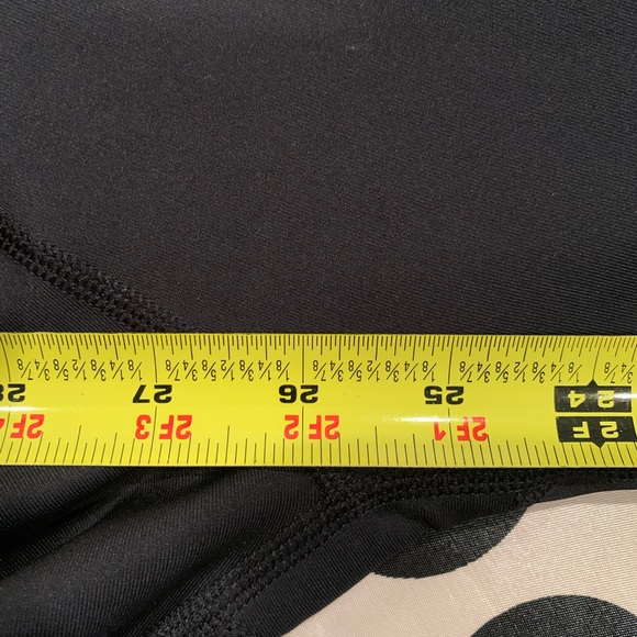 Adidas Climalite Leggings size S
Waist from side to side: 12”
Inseam 26” - Picture 10 of 10